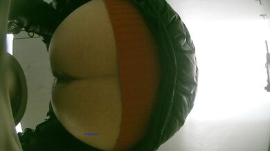 大学女厕全景偷拍多位漂亮的小姐姐嘘嘘各种各样的美鲍鱼完美呈现4